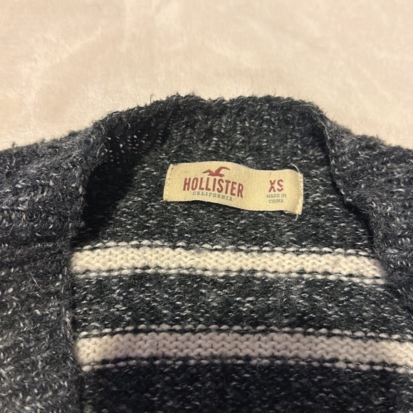 Cardigan - Picture 2 of 5